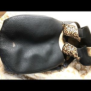Leather Vince Camuto bag